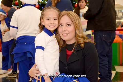 21122014 Regina y Leslie.