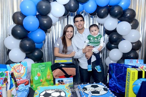 21122014 CUMPLE.  Mateo con Ubaldo Nájera y Loreley Ceballos.