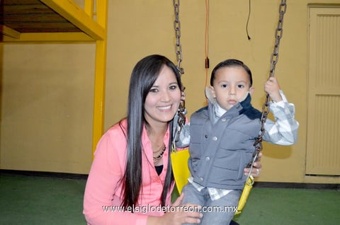 23122014 POSAN PARA LA CáMARA.  Liliana Chávez y Carlitos.