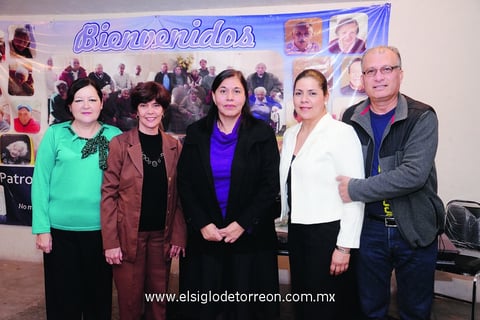 24122014 Julieta, Gloria, Ruth, Verónica y Manuel.
