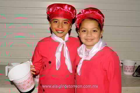 24122014 Regina y Melissa.
