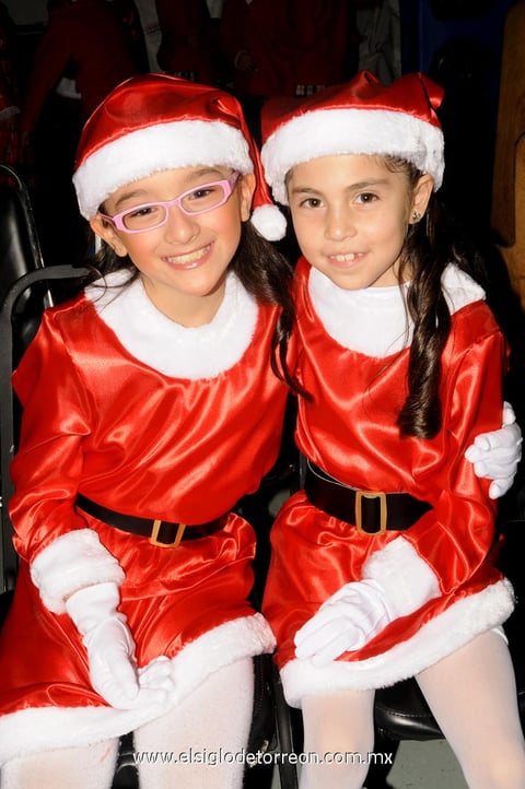 24122014 Carolina Guerrero y Marifer Cornejo.