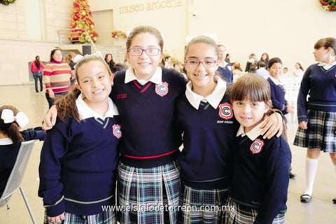 24122014 Diana, Dafne, Mariana y Melanie.