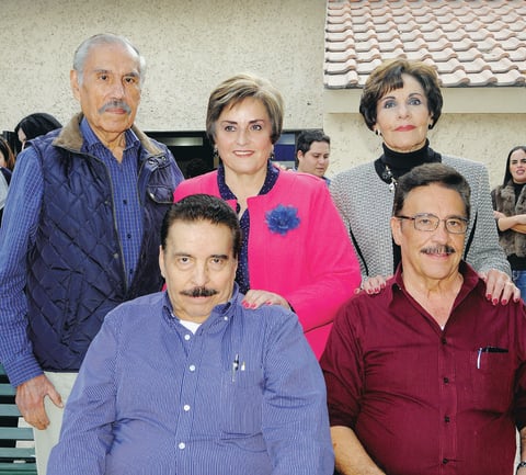 Rigoberto, Sandra, Mary, Miguel y Manuel.