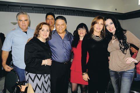 Ví­ctor, Héctor, Alejandra, Rogelio, Mayela y Cristina.
