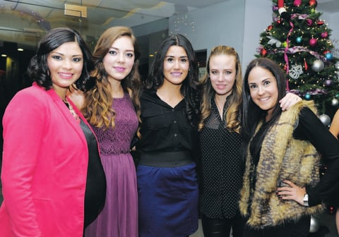 Talina, Lily, Isabel, Bonie y Kukla.