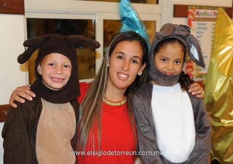 26122014 CELEBRAN LA NAVIDAD.  Nicolás, Vania y Mary Fer.