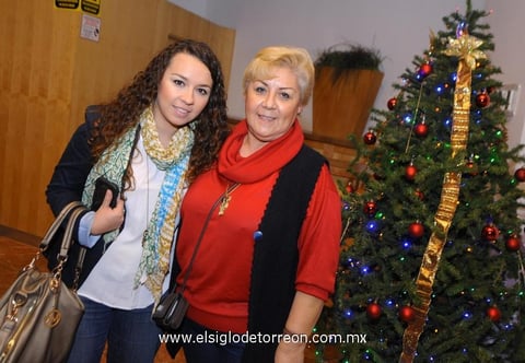 26122014 Consuelo y Alejandra.