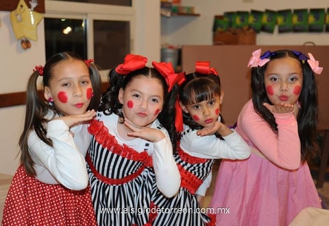 25122014 Brisa, Layla, Vielka y Daniela.