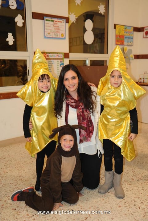 25122014 Valentina, Bárbara, Regina y Fanny.