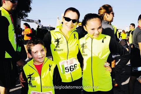 29122014 Érick, Carolina y Damaris.