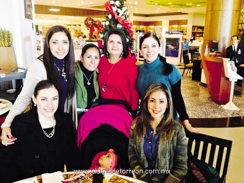 28122014 POSADA.  Carla Romero, Zaira Milán, Laura Martínez, Karina Castillo y Maribel Hernández.