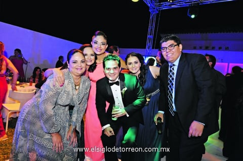 28122014 RECEPCIóN NUPCIAL.  María Luisa, Cristina, Cristy, Fernando, Arlina y Eddie.