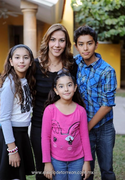 02012015 Danna, Daniela, Max y Sofía.