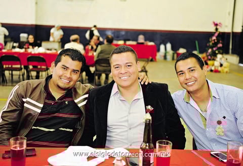 04012015 Arturo, Víctor y Gibrán.