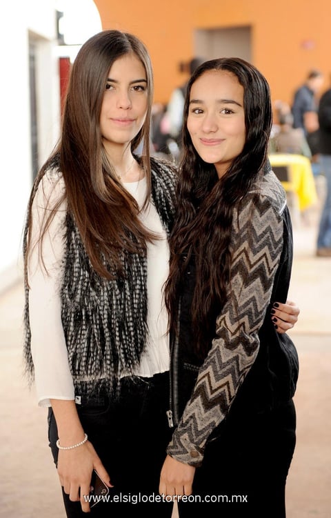 06012015 Camila y Trisha.
