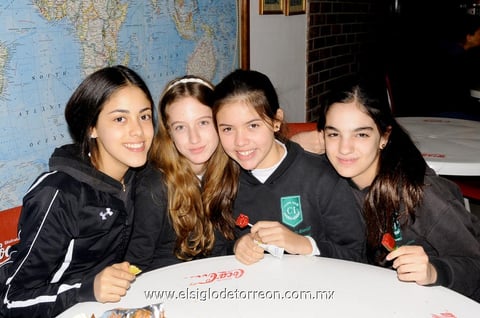 09012015 María Mónica, Bárbara, Fernanda y Natalia.