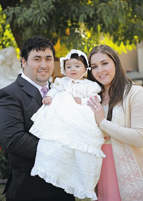 Dana Sofía con sus papás, Ricardo Mata Arratia e Iris Belén Velázquez.