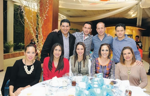 Luis, Alex, Roberto, Toño, Daniela, Lorena, Begoña, Ileana y Bertha.