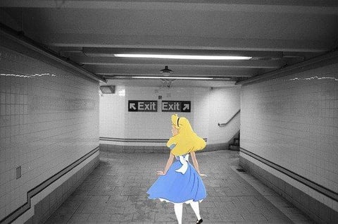 El artista puso a los personajes de Disney en la vida real en Nueva York.