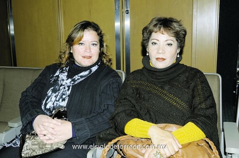 11012015 Aarón Nápoles, Margarita González y Leonardo González.