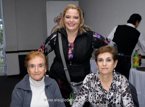 11012015 Seferino, Irma, Ana, María, Lily y Paquita.