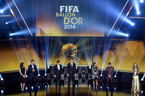 Se presentaban los nominados al Balón de Oro, la alemana Nadine Kessler, el portugués Cristiano Ronaldo, la estadounidense Abby Wambach, el alemán Manuel Neuer, la brasileña Marta, y el argentino Lionel Messi.