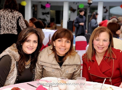 14012015 Lita, Paty y Gaby.