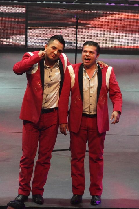 La Arrolladora comprobó que el público le sigue tanto en foros como el Auditorio Nacional como en cualquier foro a cielo abierto, feria o palenque, donde siempre abarrota lugar que visite.