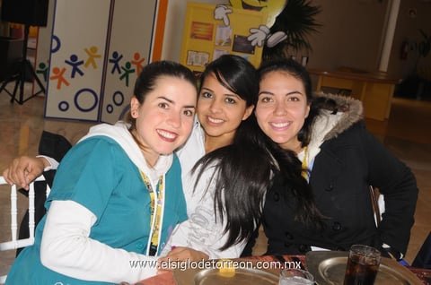 16012015 Tony, Evelyn, Karla, Ana Olivia, Susana, Mayra, Laura, Miriam, María Rosa y Pina.