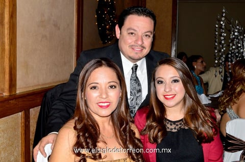 17012015 Érika Martínez, Rodolfo Pérez y Érika Pérez.