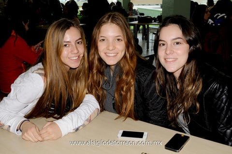 21012015 Andrea, Frida y Luisa.