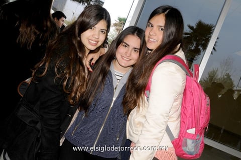 21012015 Bárbara, Regina y Andrea.