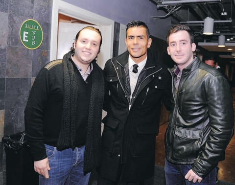 23012015 Michael y Kitzia. Una noche 
 en el fut Laguneros apoyan al Santos Daniel MartÃ­n, Oswaldo SÃ¡nchez y Ricardo MartÃ­n. Paco, Isaac y Rodrigo.