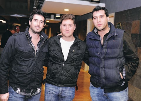 23012015 Michael y Kitzia. Una noche 
 en el fut Laguneros apoyan al Santos Daniel MartÃ­n, Oswaldo SÃ¡nchez y Ricardo MartÃ­n. Paco, Isaac y Rodrigo.