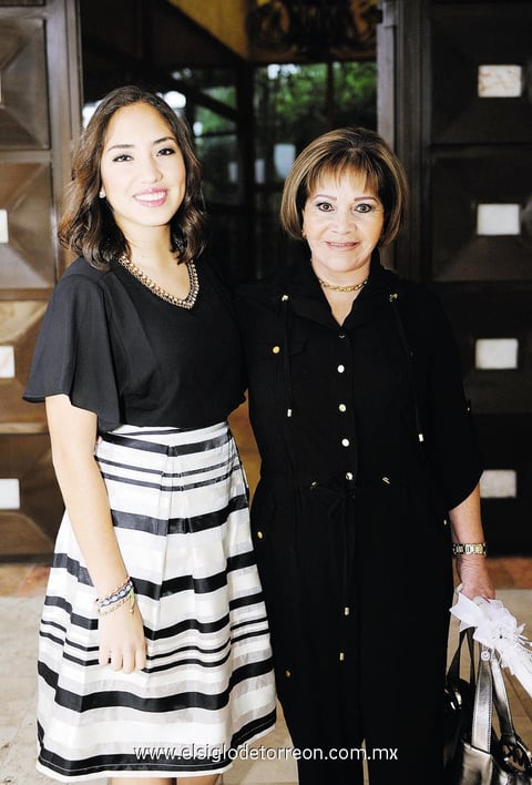 25012015 PRESENTES EN CEREMONIA.  Adriana y Rosy.