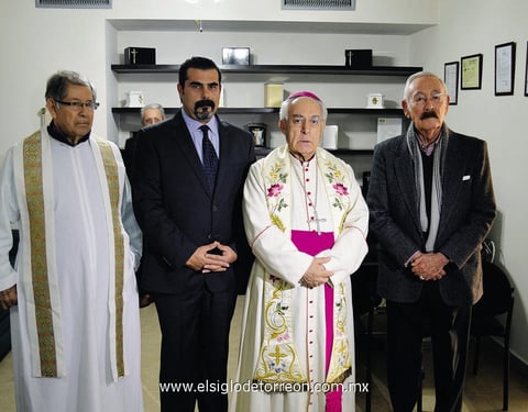 25012015 Padre Jesús de la Torre, Ing. Federico Medrano, Señor Obispo Don José Guadalupe Galván  e Ing. Javier Lara.