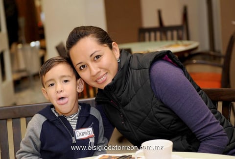 27012015 Damián y Talía.