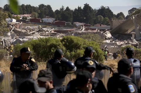 Un fuerte operativo de seguridad se implementó en los alrededores del hospital.