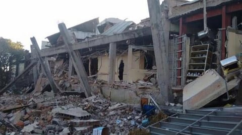 Al menos siete personas, entre ellas cuatro bebes, murieron en el Hospital Materno Infantil de Cuajimalpa, a raíz de una explosión de una pipa de gas.