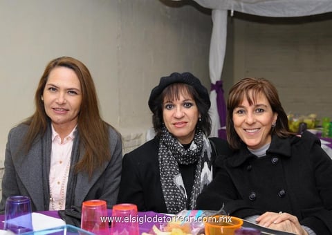 30012015 Verónica, Daniela y Mary Tere.