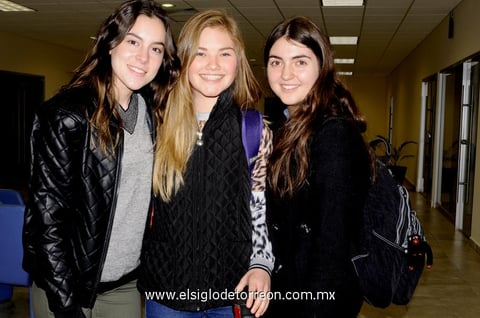 31012015 Blanca Cruz, Melissa Hernández y Andrea Romero.