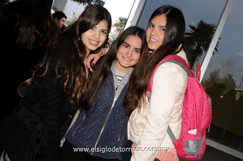31012015 Valeria, Luisa y Lorena.