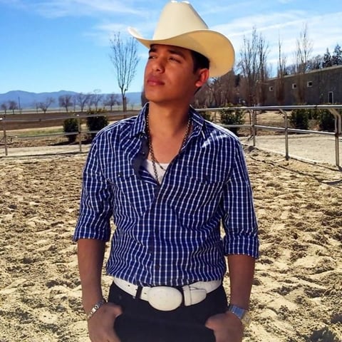 24 de febrero | Ariel Camacho. El líder de la banda Los Plebes del Rancho, murió en un accidente automovilístico en el estado de Sinaloa.