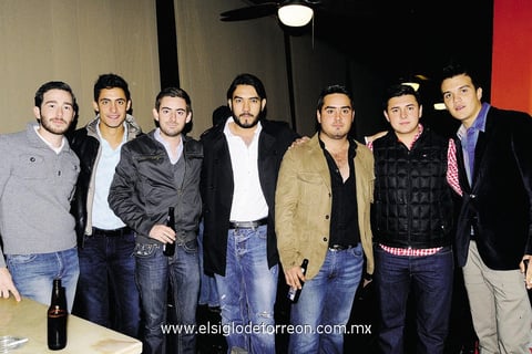 01022015 AMIGOS.  Carlos, Germán, Federico, Ulises, Ricky, Ale y Federico.
