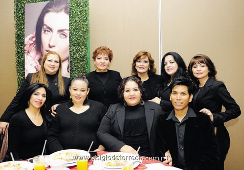 02022015 Marisa, Marlita, Alejandra, Érick, Isabel, Aurora, Claudia, Elizabeth y Paty.