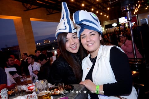 04022015 Mafer Gastelum y Jennifer Dingler.