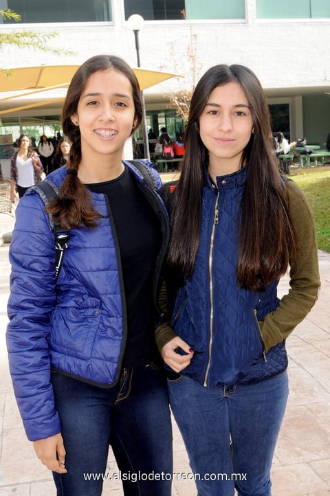 05022015 MUY LINDAS.  Ana Sofía y Teresa.