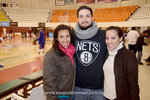 05022015 Gaby, Andrés y Martha.