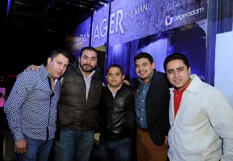 Jose Antonio, Carlos, Felipe, Charly y César.